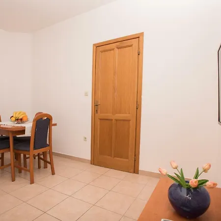 Apartment Ivka *